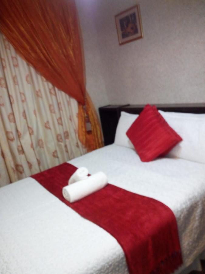 Hemmingways Bed & Breakfast King William's Town Exterior foto