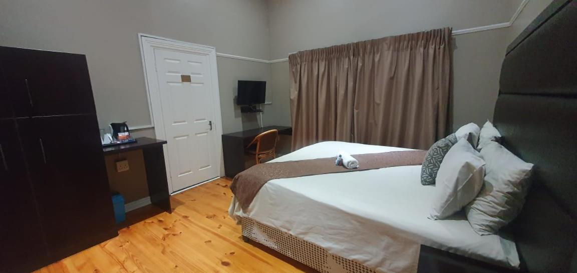 Hemmingways Bed & Breakfast King William's Town Exterior foto
